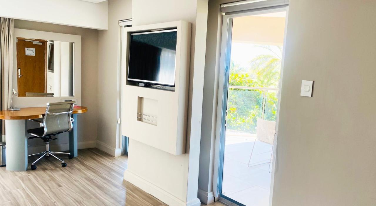 Holiday Inn Mauritius Mon Tresor By Ihg Plaine Magnien Εξωτερικό φωτογραφία